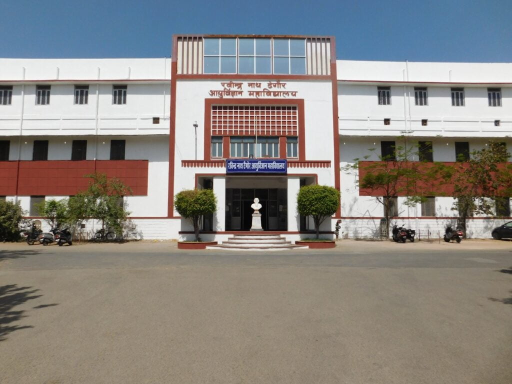 Rabindra Nath Tagore (RNT )medical college Udaipur